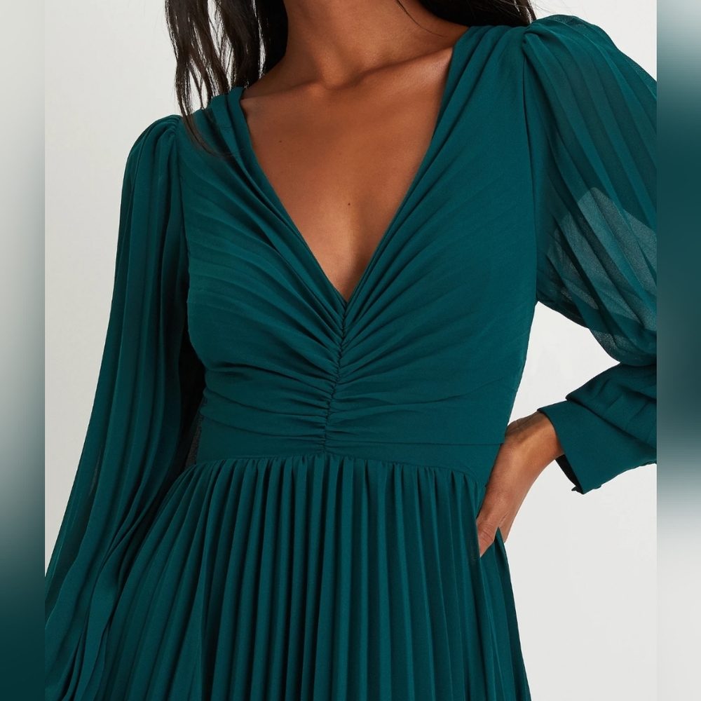 LULU'S GRACE EMERALD GREEN PLEATED LONG-SLEEVE MAXI DRESS SIZE 1XL - Picture 2 of 7
